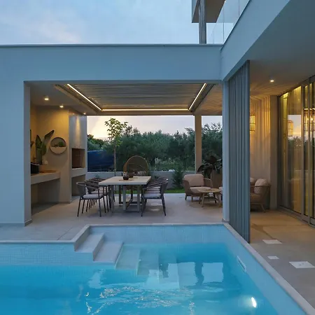 Villa Luxury La Casa With Heated Pool And Sauna Bibinje