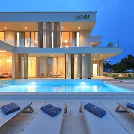 Villa Luxury La Casa With Heated Pool And Sauna *