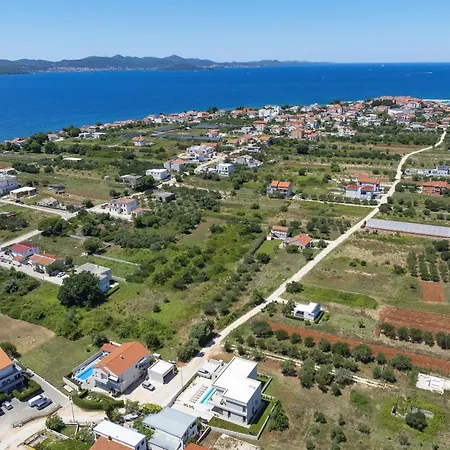 Villa Luxury La Casa With Heated Pool And Sauna Bibinje