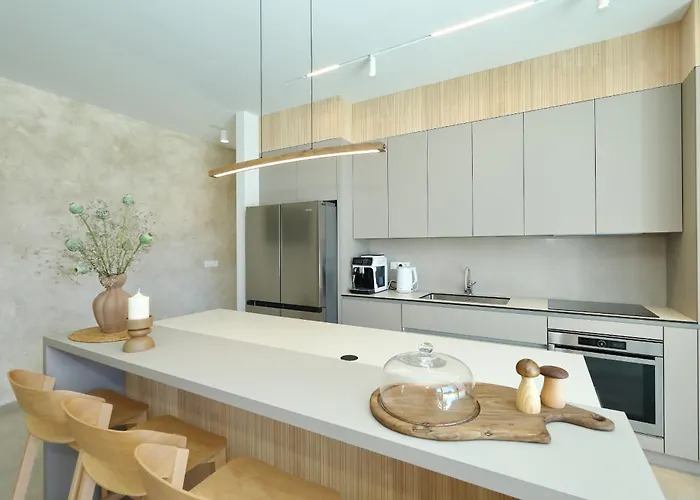 Luxury La Casa With Heated Pool And Sauna Villa *