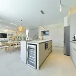 Luxury La Casa With Heated Pool And Sauna
