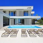 Luxury La Casa With Heated Pool And Sauna فيلة *