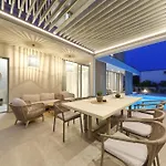 Luxury La Casa With Heated Pool And Sauna بيبينيا