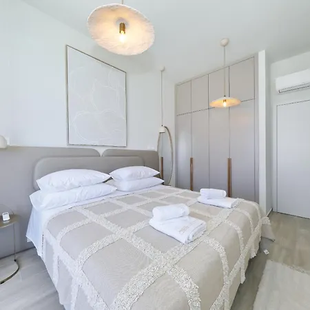Luxury La Casa With Heated Pool And Sauna Villa *