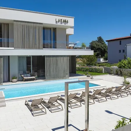 Luxury La Casa With Heated Pool And Sauna Bibinje