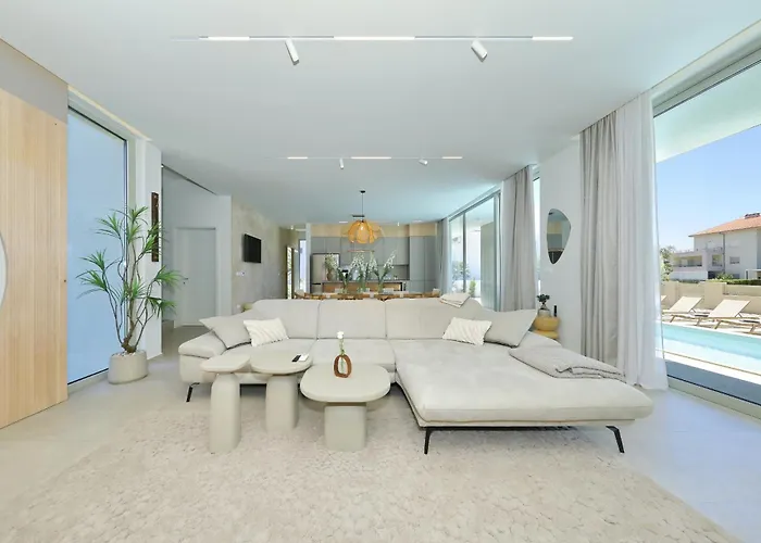 ヴィラ Luxury La Casa With Heated Pool And Sauna *
