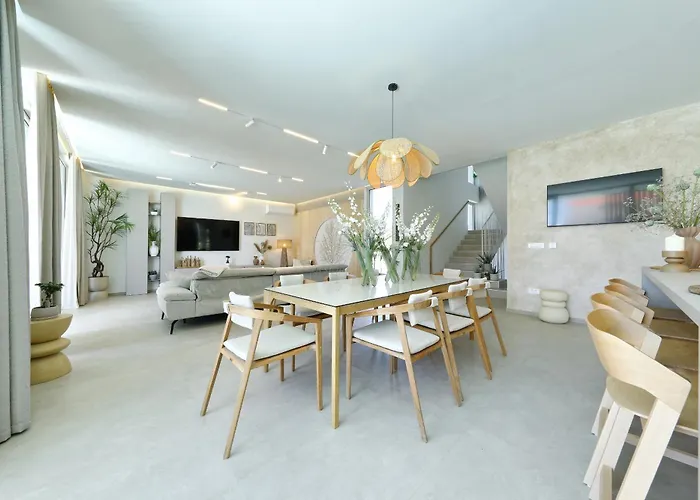 Villa Luxury La Casa With Heated Pool And Sauna *