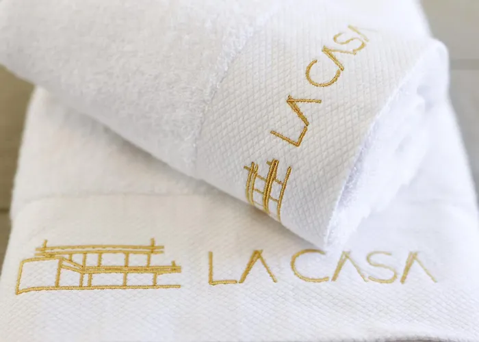 Luxury La Casa With Heated Pool And Sauna * ビビニェ