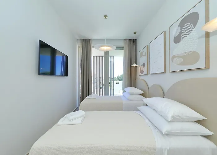 Luxury La Casa With Heated Pool And Sauna ヴィラ